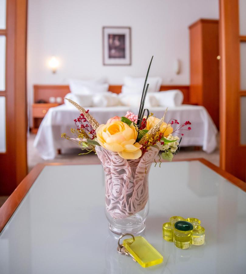 Hotel Integra دوبوي المظهر الخارجي الصورة