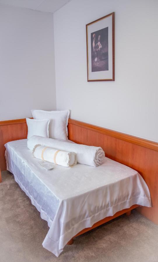 Hotel Integra دوبوي المظهر الخارجي الصورة