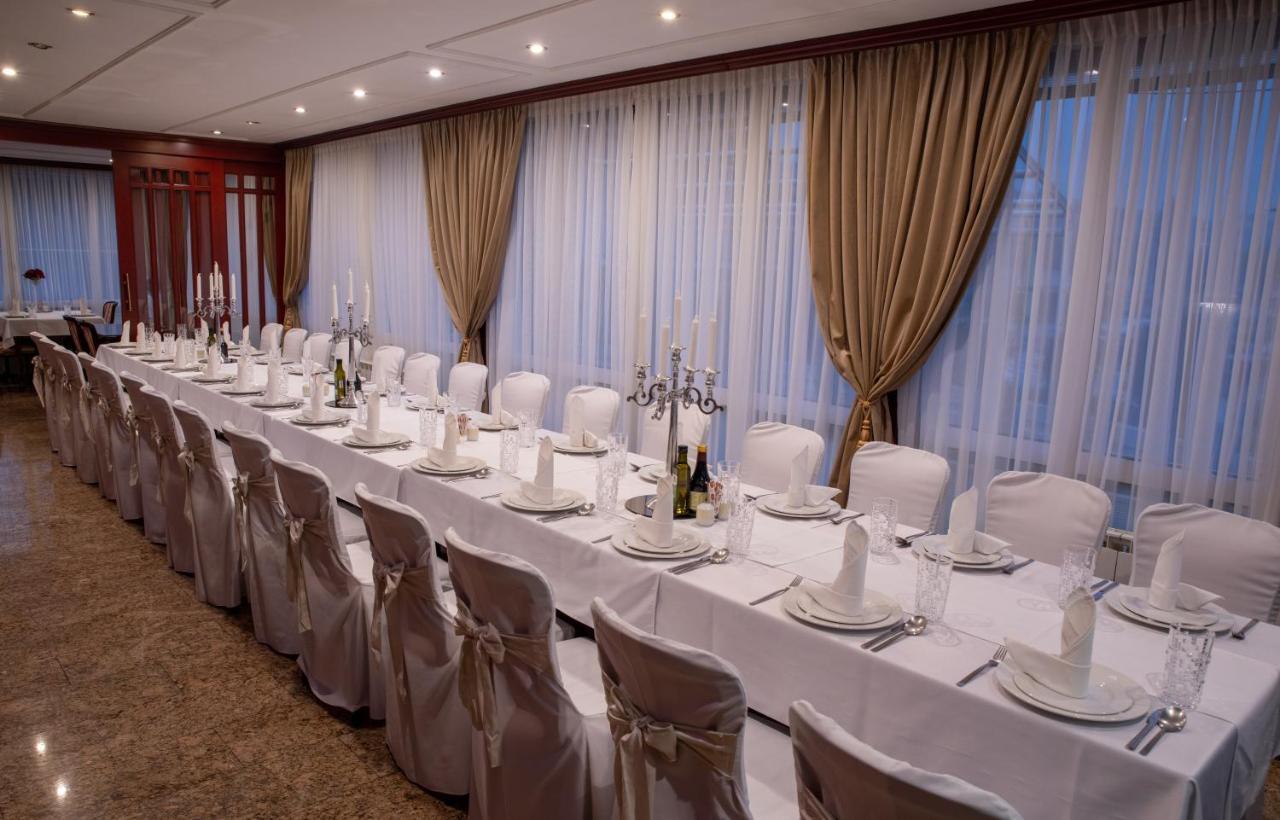 Hotel Integra دوبوي المظهر الخارجي الصورة