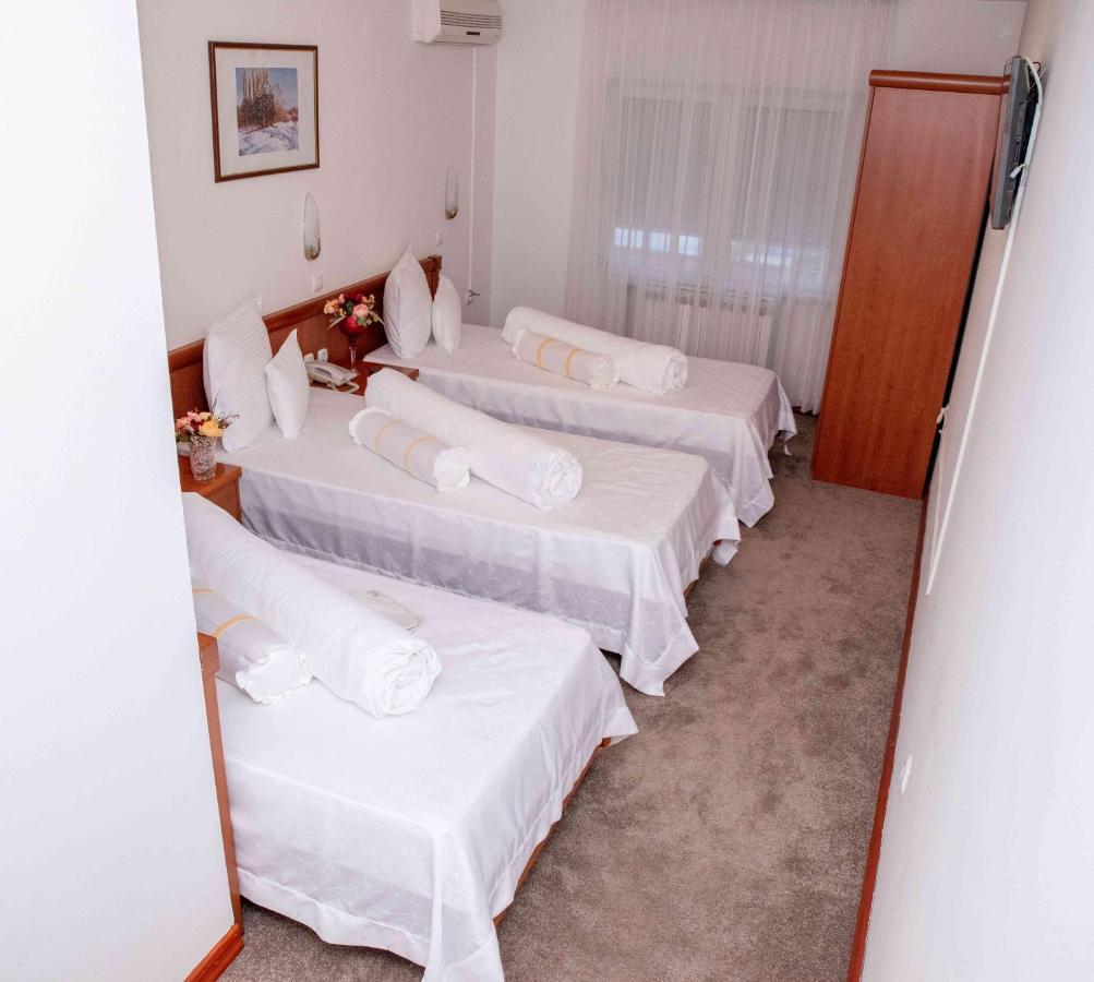 Hotel Integra دوبوي المظهر الخارجي الصورة