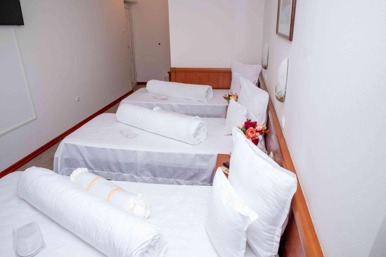 Hotel Integra دوبوي المظهر الخارجي الصورة